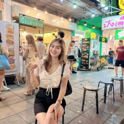 annii profile image