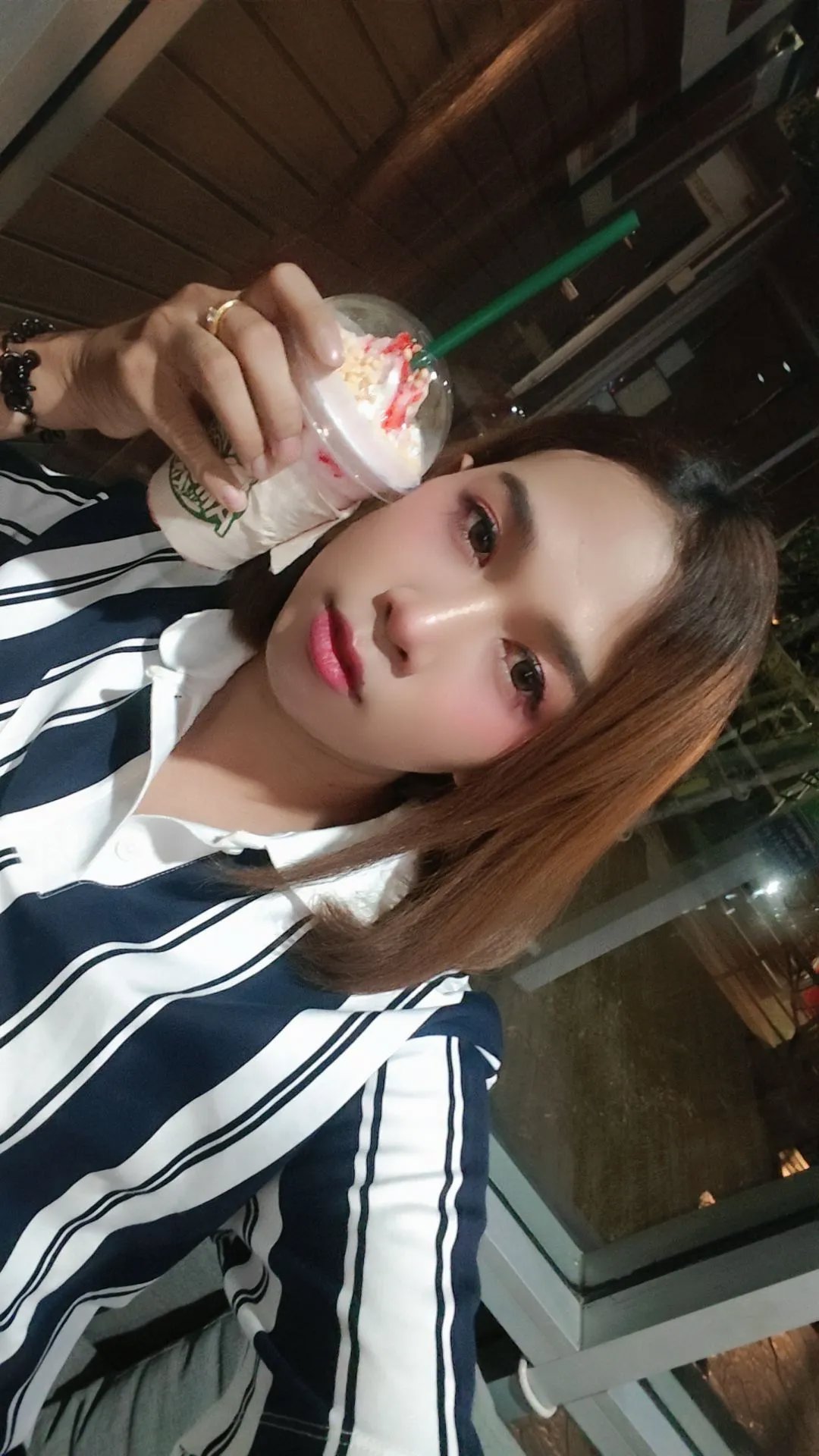 สวัสดีค่ะหนูสาว 2 นะคะหาคนดูแลระยะสั้นระยะยาวค่ะ ยังไม่แปลงเพศนะคะใครชอบสไตล์นี้ LINE มาได้เลยค่ะ